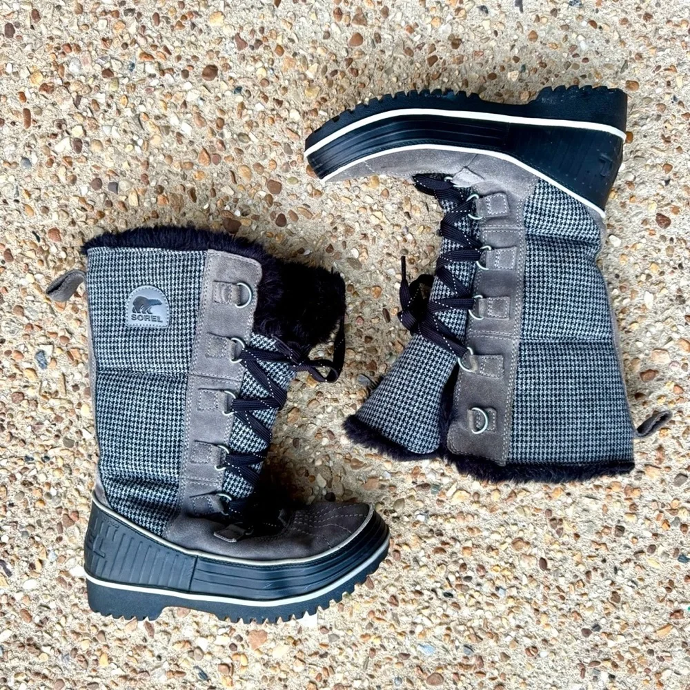 Sorel Joan of Arctic Houndstooth Waterproof Boots Size 7